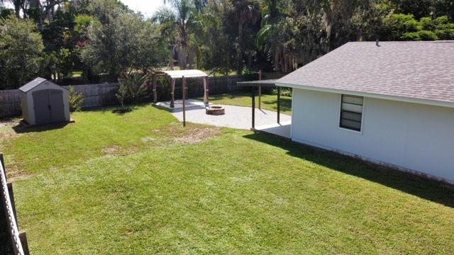 Fire pit and covered patio - 1568 24th Ave