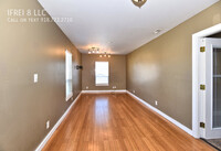 Building Photo - 3 bed one bath upstairs unit in two level ...