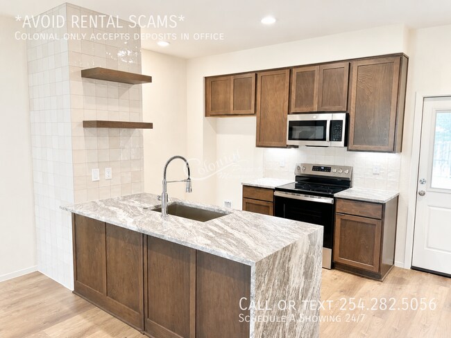 Building Photo - 1607 Crooked River
