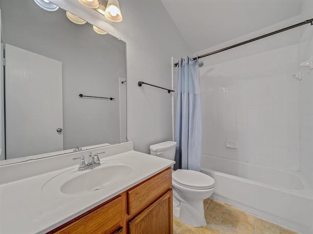 Building Photo - 905 Hems Ln