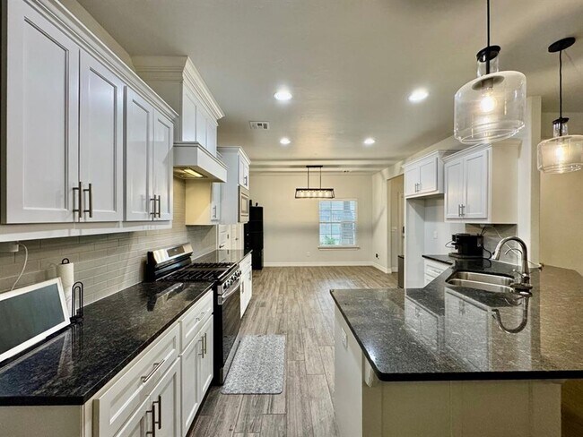 Building Photo - 8501 NW 109th Terrace