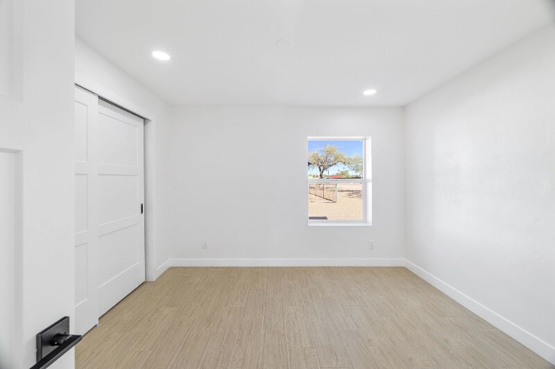 Building Photo - 1327 W Speedway Blvd