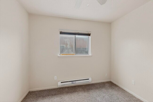 Building Photo - 222 Shannon Pl NW