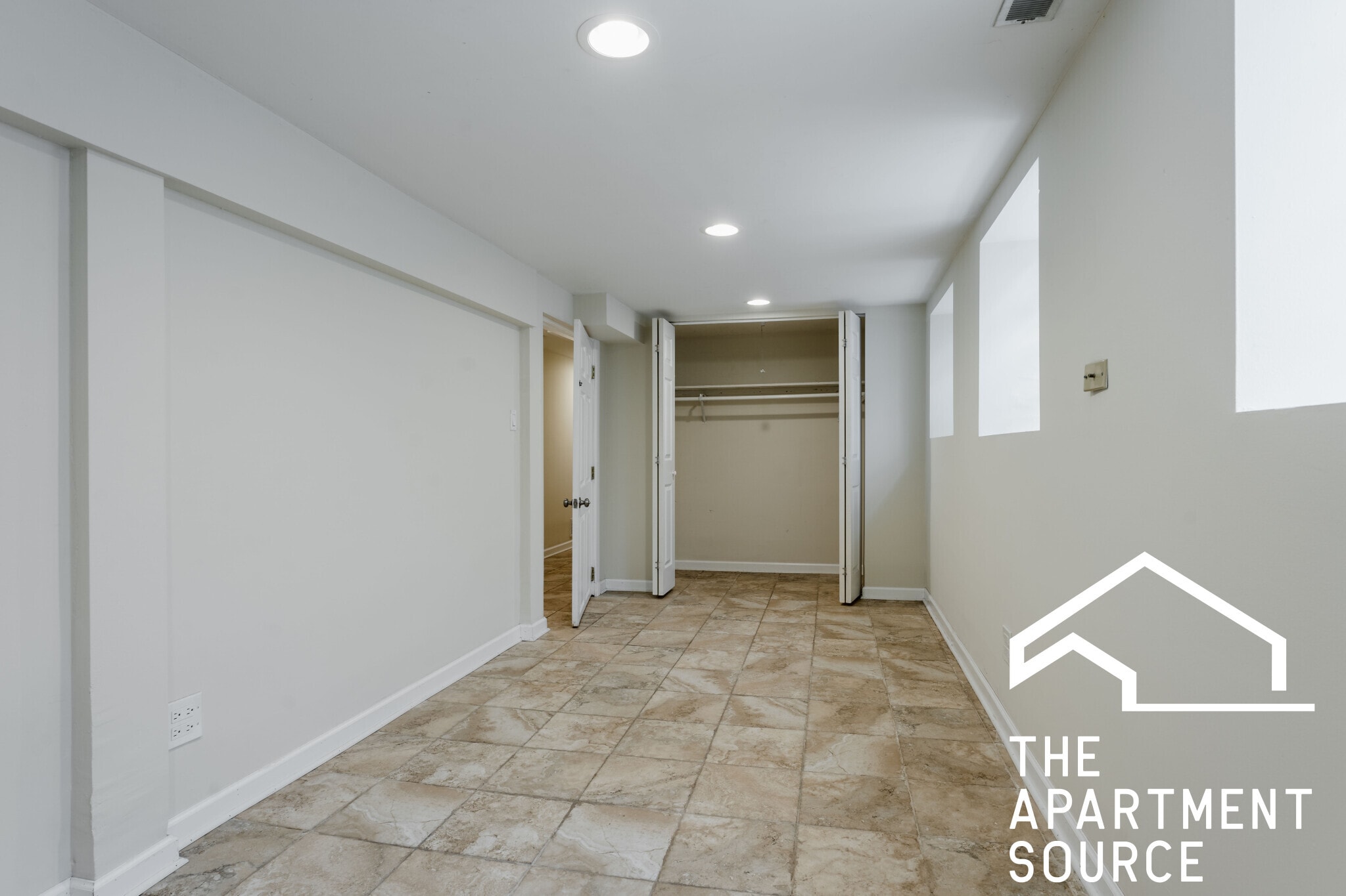 Building Photo - 2660 N Ashland Ave