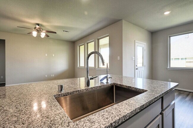 Building Photo - Blue Abbot Drive, Fresno, TX 77545 - 4 BR 2.5 BA single-family home