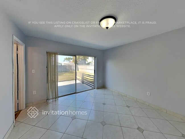 Building Photo - 18342 SW 135th Ave