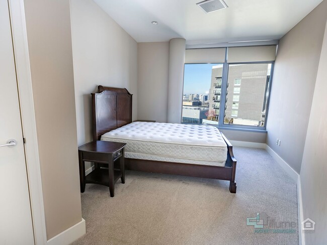 Building Photo - Executive Corporate Suite 2 Bd/2 Bth w/ Am...