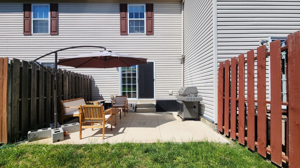 Building Photo - 5705 Ceylon Dr