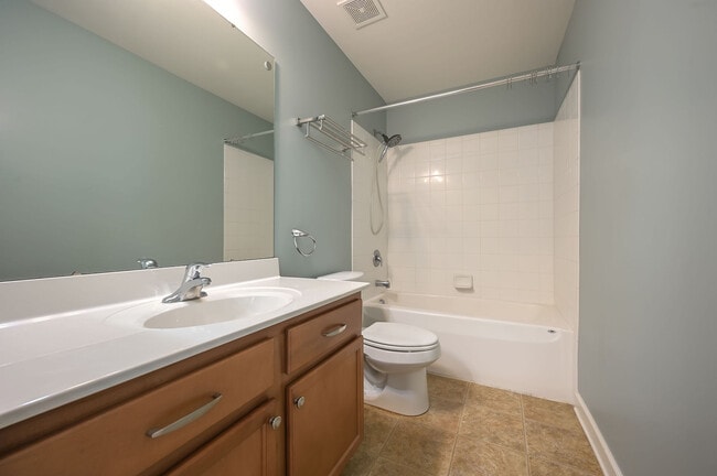 Building Photo - 463 Quail Landing Cir