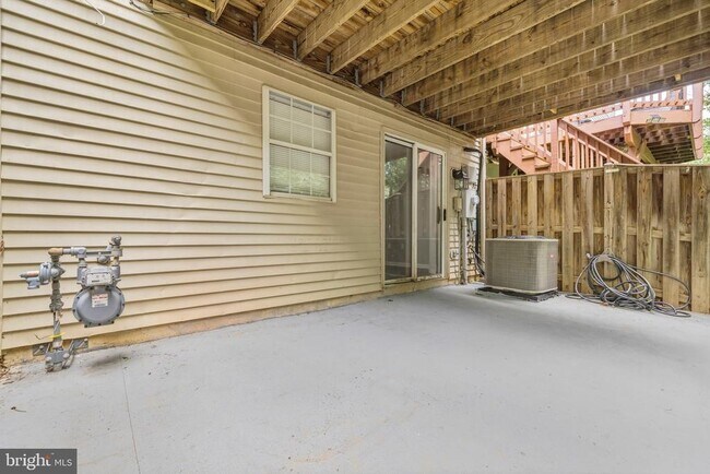 Building Photo - 4217 Kenton Cir