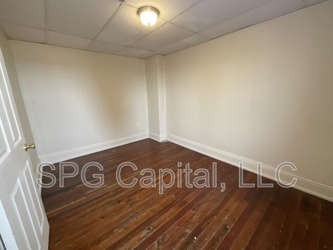 Building Photo - 1547 W King St