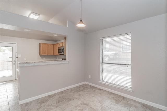 Building Photo - 2312 Shady Turf Dr