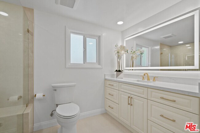 Building Photo - 4159 Regal Oak Dr