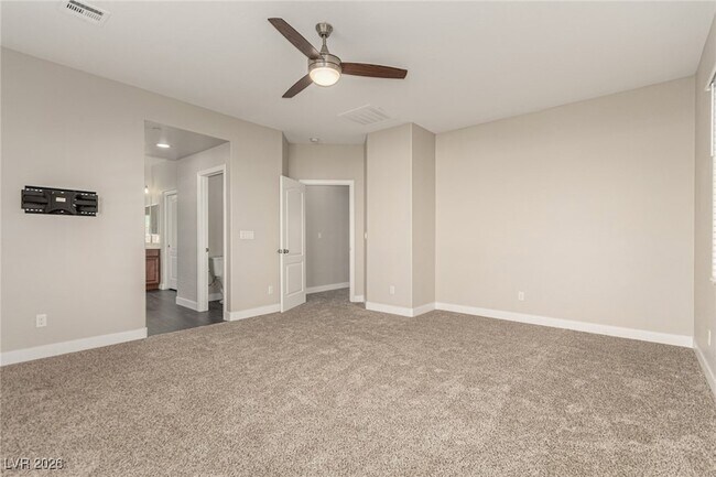 Building Photo - 788 Forest Peak St