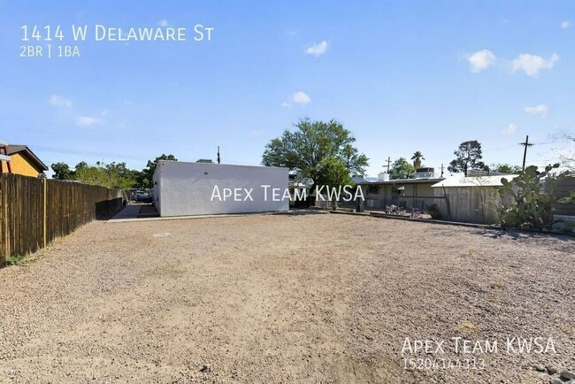 Building Photo - 1414 W Delaware St