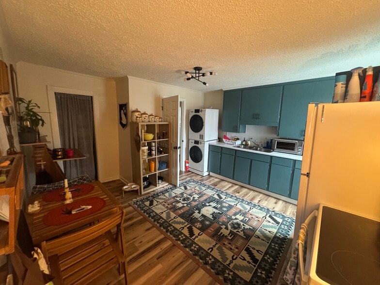 Kitchen - 4 Palmer St