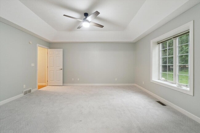 Building Photo - 5279 Thames Ct