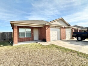 Building Photo - 5108 Lauren Lea Dr