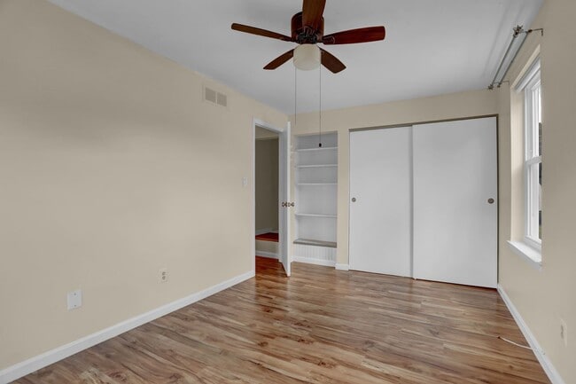 Building Photo - Charming Home with Modern Upgrades and Out...