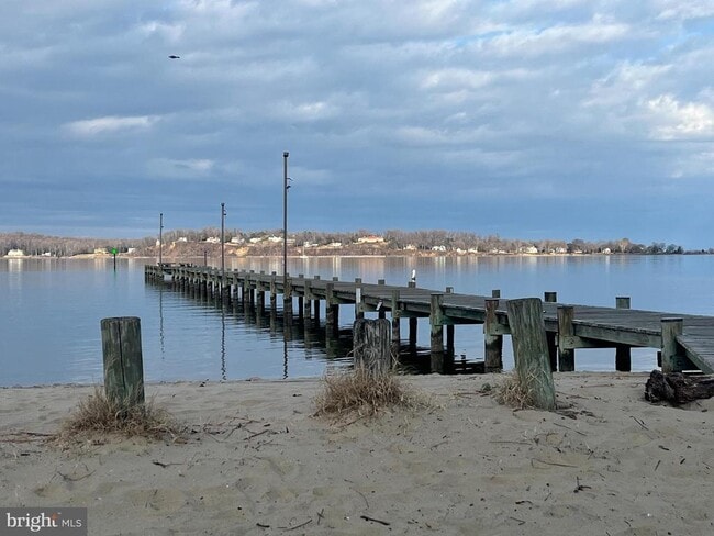 Building Photo - 1217 Hilltop Dr