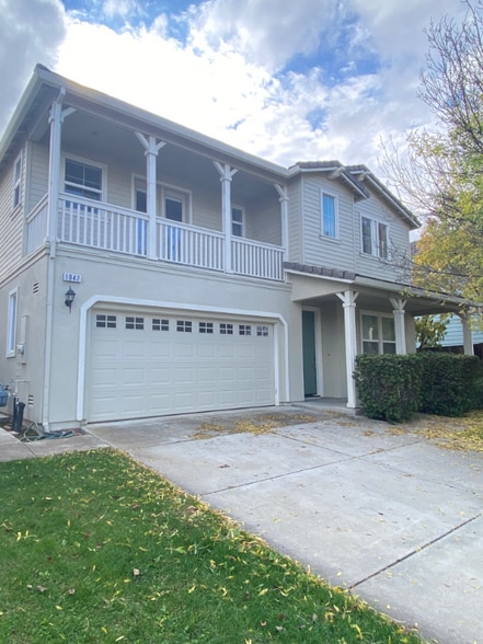 Building Photo - 1042 Tulloch Dr