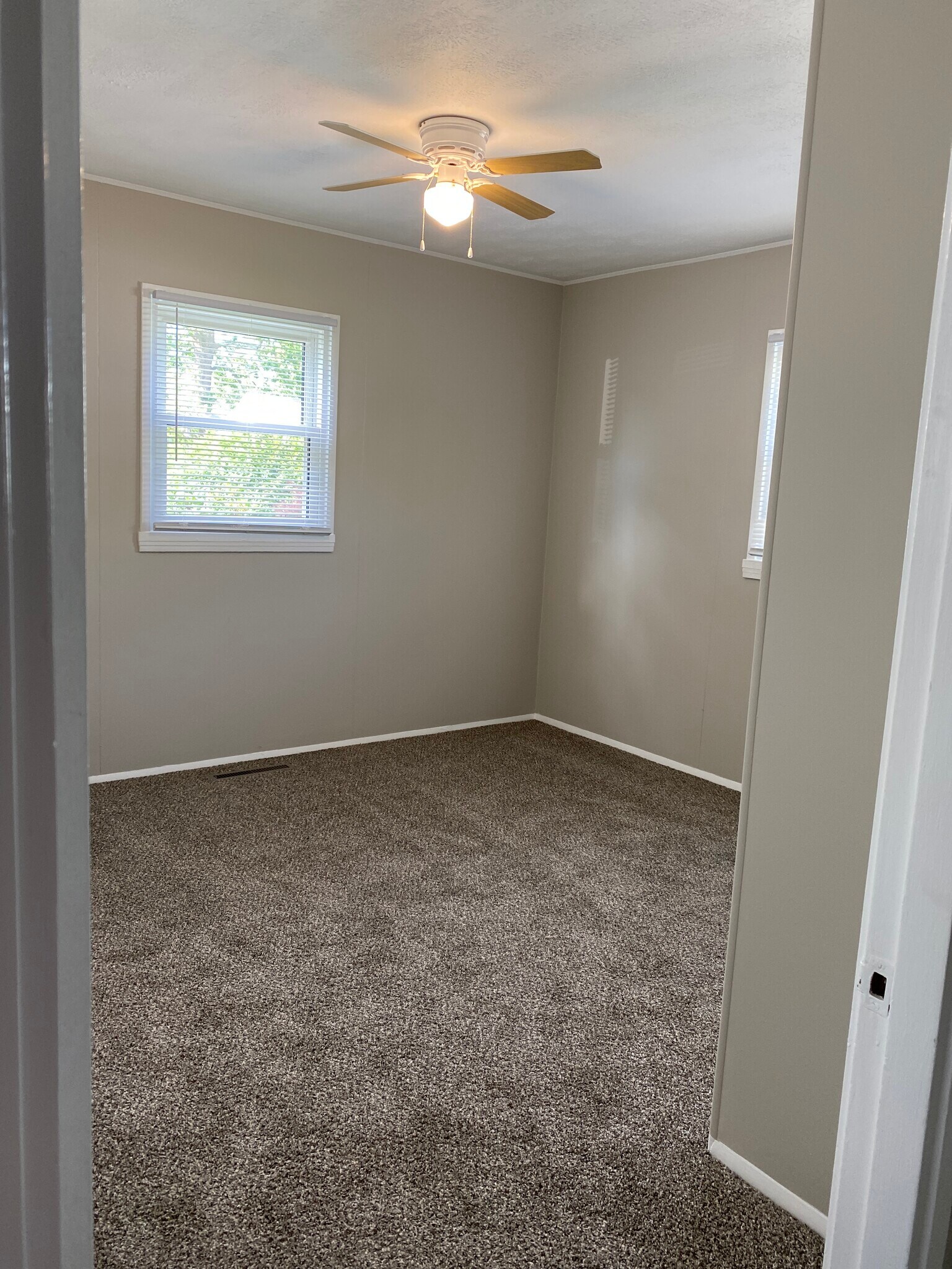 Building Photo - 3001 Underwood St