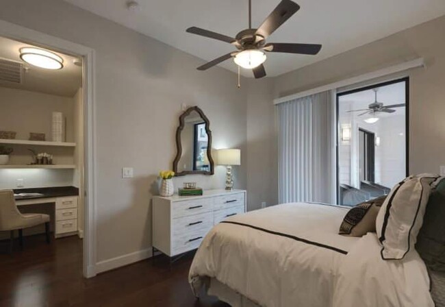 Building Photo - 1 bedroom in Houston TX 77024