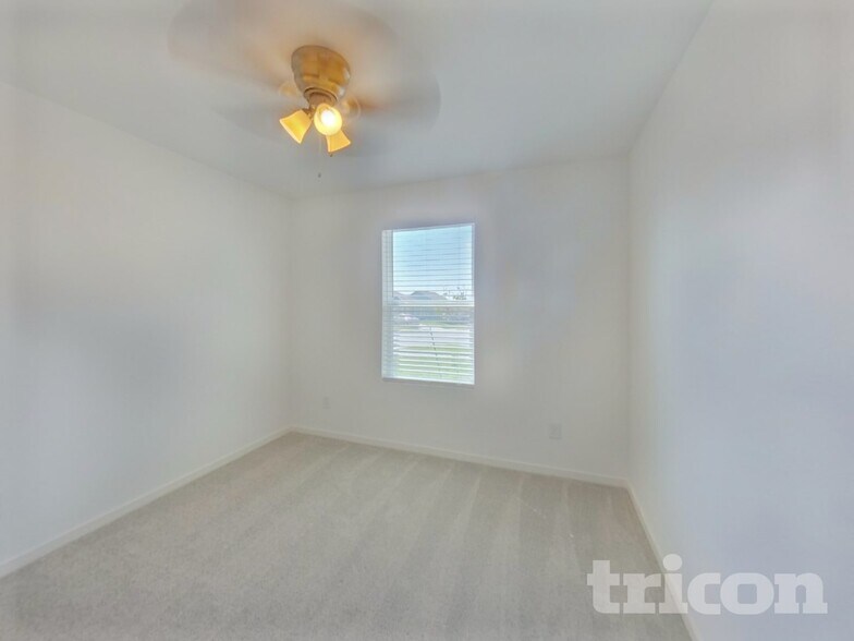 Building Photo - 10700 Dusty Rnch Rd