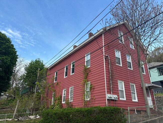 Building Photo - 9 Marshall St