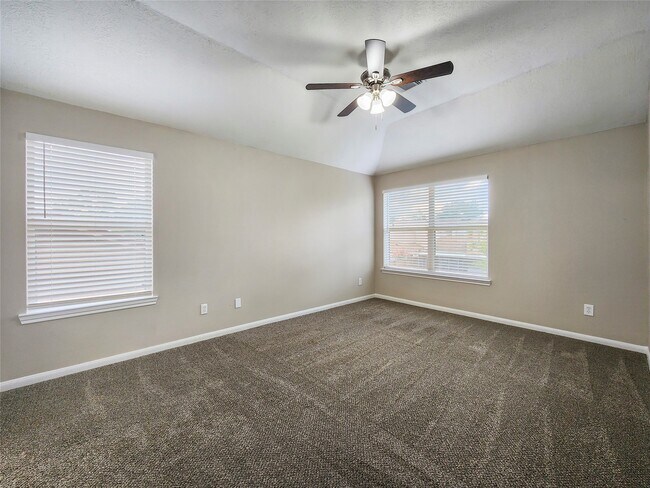 Building Photo - 11906 Cottonwood Ln