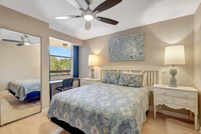 Building Photo - 950 Lavers Cir