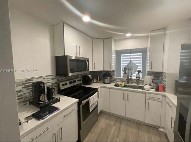 Building Photo - 12100 SW 271st St