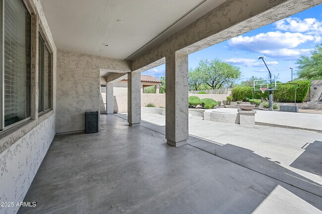 Building Photo - 2426 W Horsetail Trail