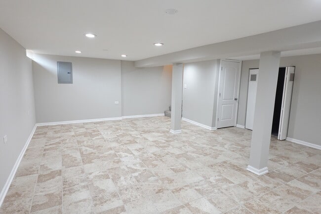 Building Photo - 1996 Georgetown Ln