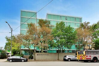 Building Photo - 3115 S Michigan Ave