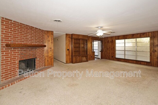 Building Photo - 4216 Ridgecrest Cir