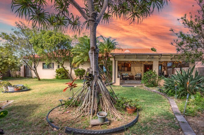 Building Photo - Fully Furnished, 3 Bed/3 Bath, Waiehu Heig...