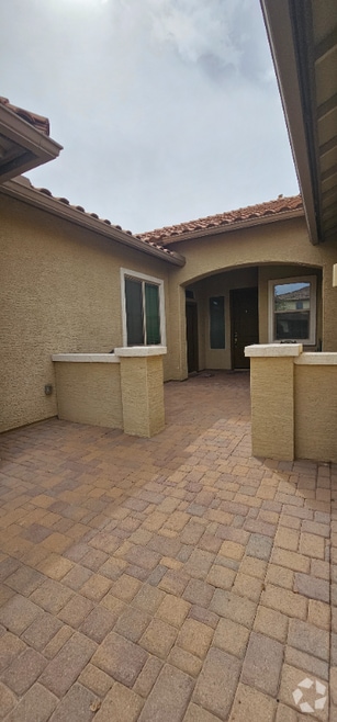 Building Photo - 19267 E Carriage Way
