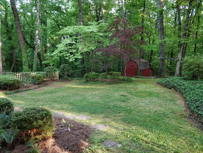 Building Photo - 4105 Ashwoody Trl NE