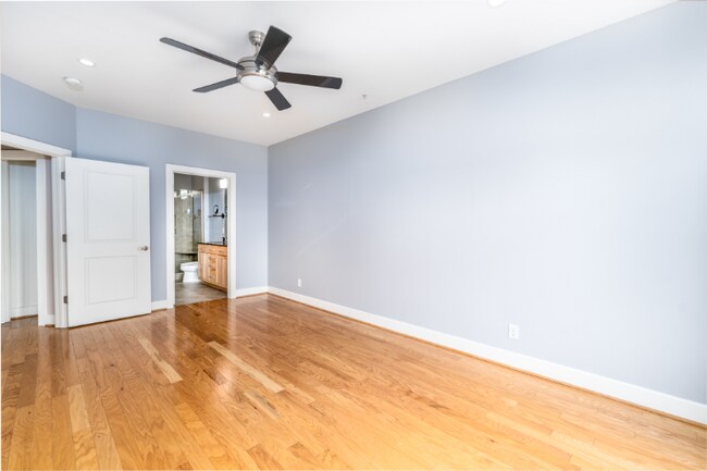 Building Photo - 2920 Martinsville Rd St