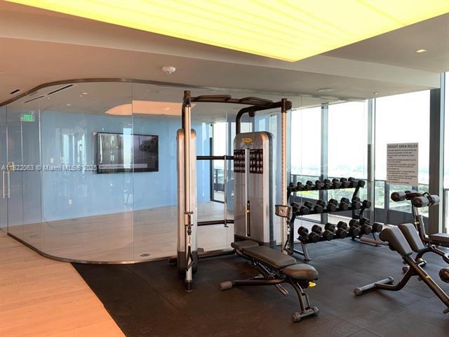 Building Photo - 1000 Brickell Plz