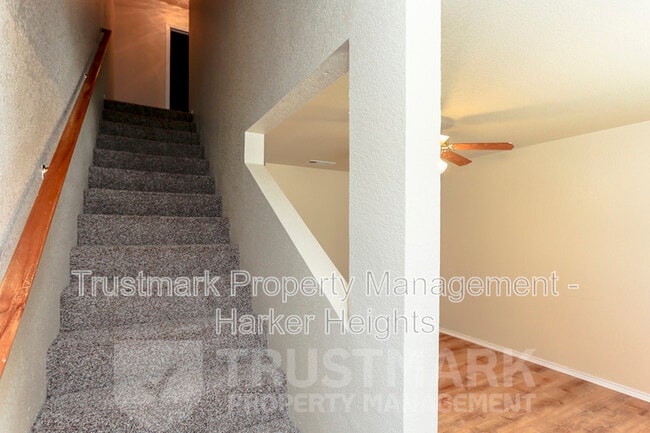 Building Photo - 4005 Madison Dr