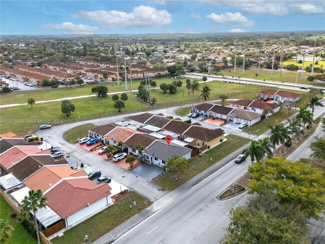 Building Photo - 7570 NW 173rd Ln