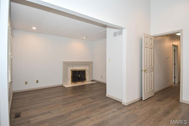 Building Photo - 4444 Lindell Blvd