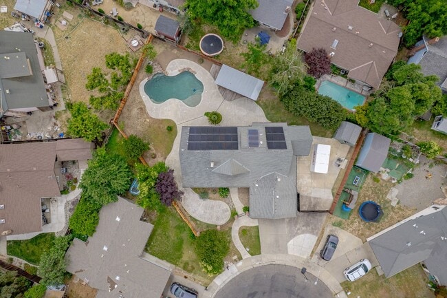 Building Photo - 420 Colusa Pl