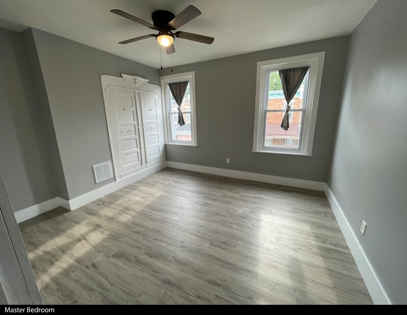 Building Photo - 55 N Lindenwood St