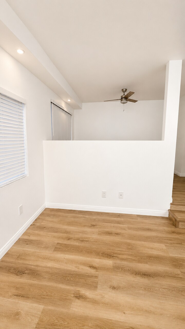 Livingroom - 7900 Woodman Ave