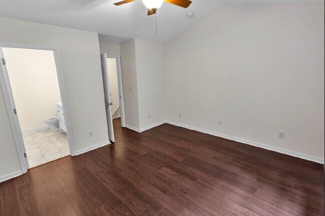 Building Photo - 203 Twin Tree Dr