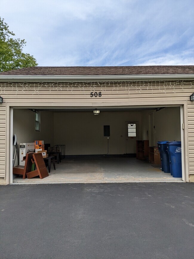 Building Photo - 508 Bristol Ln
