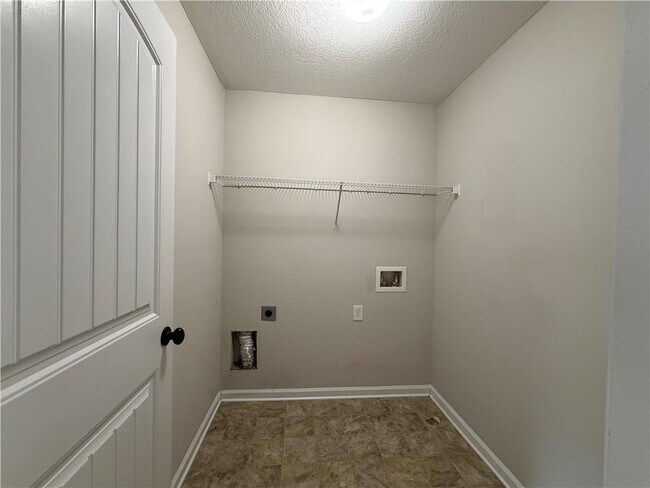 Building Photo - 624 River Mist Cir